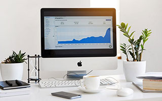 半岛体育人登录入口-利物浦持续进取，欧冠赛场竞争日益激烈，利物浦欧冠淘汰赛对手