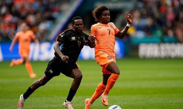 半岛体育入口官网-荷兰队在赛事中展现出色实力