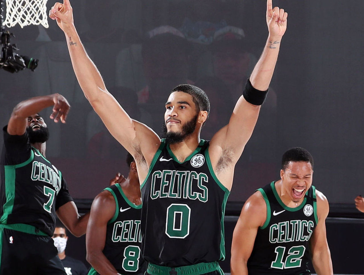 半岛平台官方网站入口-凯尔特人客场失手，晋级形势受挫的简单介绍