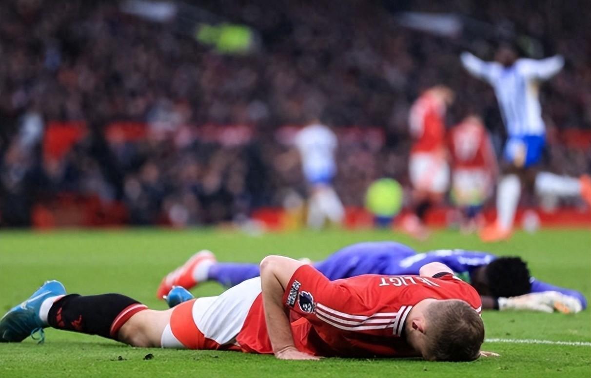 半岛app官网-利物浦主场告负，遭遇困境